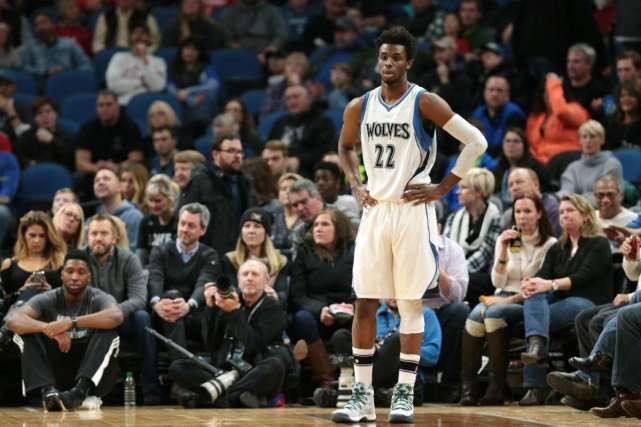 意媒：库普梅纳斯转型中卫表现亮眼，尤文中场补强成当务之急（意媒：库普梅纳斯改打中卫表现出众，尤中文场补强刻不容缓）