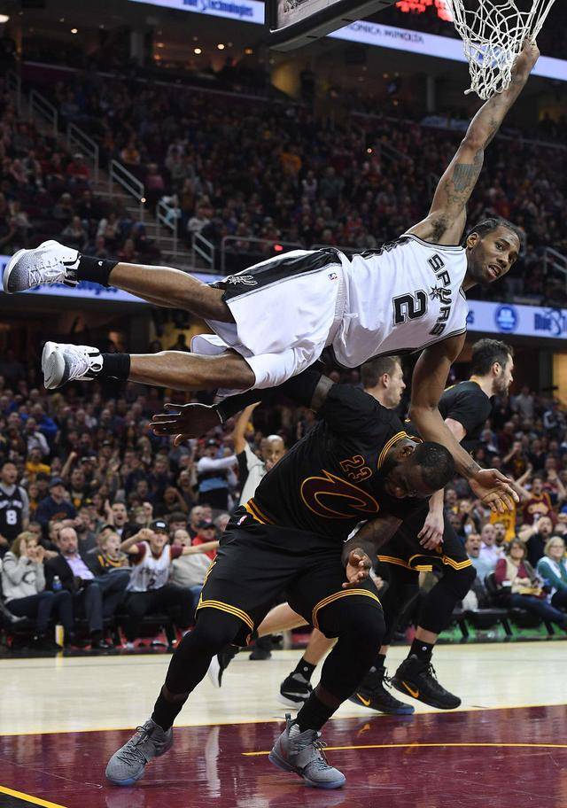 邓加：以队长身份捧起94年世界杯的经历让我永生难忘（邓加回忆1994：以队长捧起世界杯的那一刻令我终生难忘）