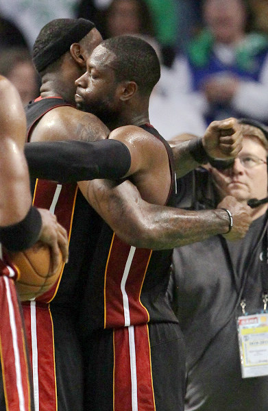 NBA：马刺惨遭连败 文班亚马表现亮眼（NBA：马刺再遭连败，文班亚马高光难救主）