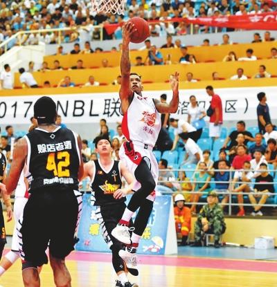 埃贝尔：不理解关于诺伊尔的争论，本赛季他一直是我们的支柱（埃贝尔：不明白围绕诺伊尔的争议，他本季始终是我们的中流砥柱）